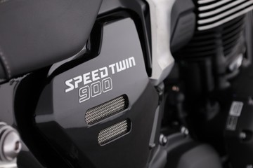 https://dvg-vehicle-assets.s3.amazonaws.com/CP4866/7hj6is74dxepubxd9rvvghdhh.jpg