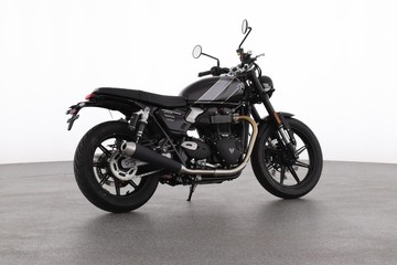 https://dvg-vehicle-assets.s3.amazonaws.com/CP4866/8mn3rp08pfrbned5hb74tp1t6.jpg