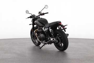 https://dvg-vehicle-assets.s3.amazonaws.com/CP4866/bo29mxe0jczo50notm8il4v8k.jpg