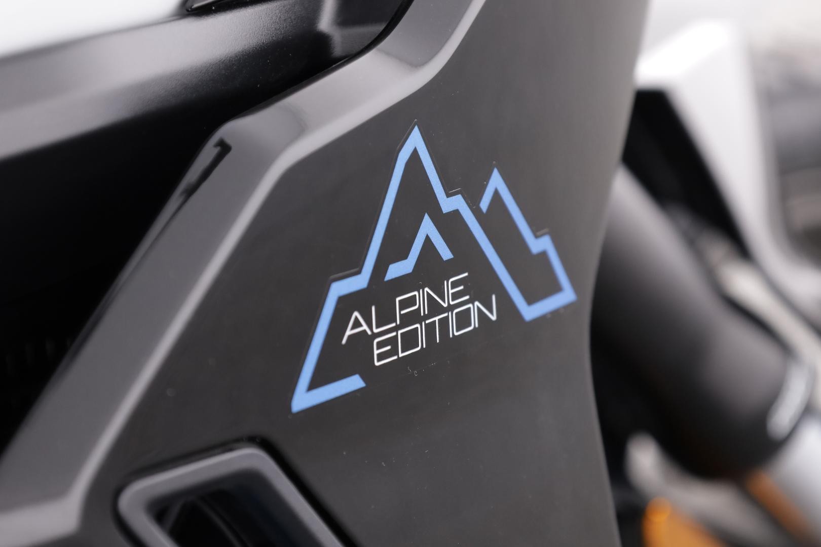 Triumph Tiger 900 Alpine Edition image 4