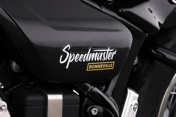 https://dvg-vehicle-assets.s3.amazonaws.com/CR2244/2joe9hdmsu1w8tbyf6ix21eb7.jpg