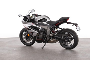 https://dvg-vehicle-assets.s3.amazonaws.com/CS5389/4pnah6a9k5swf28nn7r385v5o.jpg