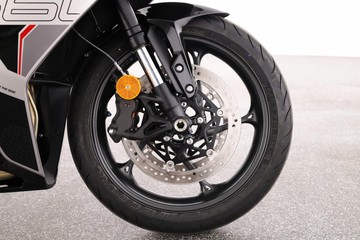 https://dvg-vehicle-assets.s3.amazonaws.com/CS5389/7oi4txkhbmrvlq9mw5ekvbk09.jpg