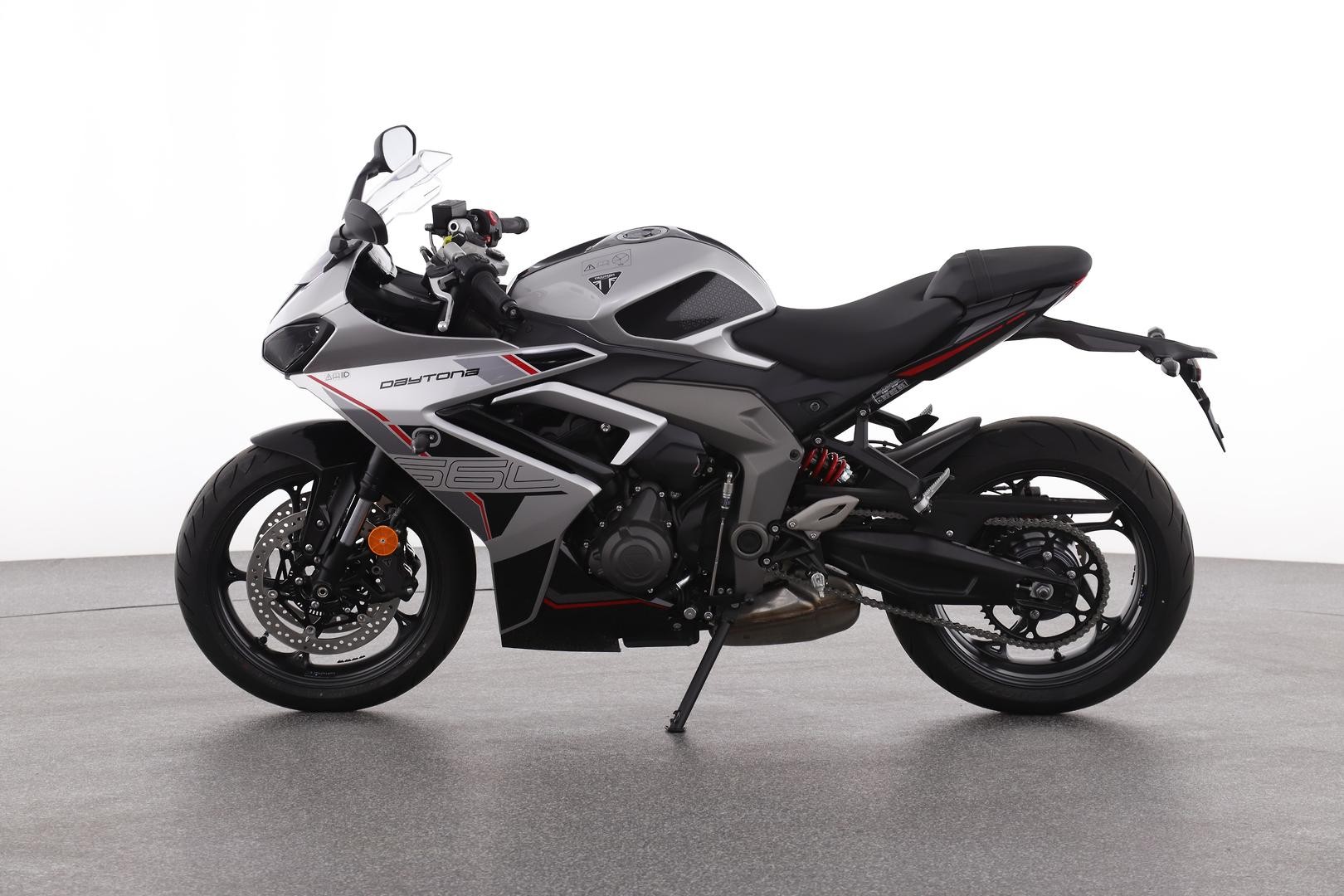 Triumph Daytona 660 Lams image 2