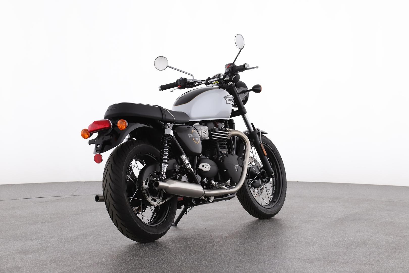 Triumph Bonneville T100 (900cc) image 4