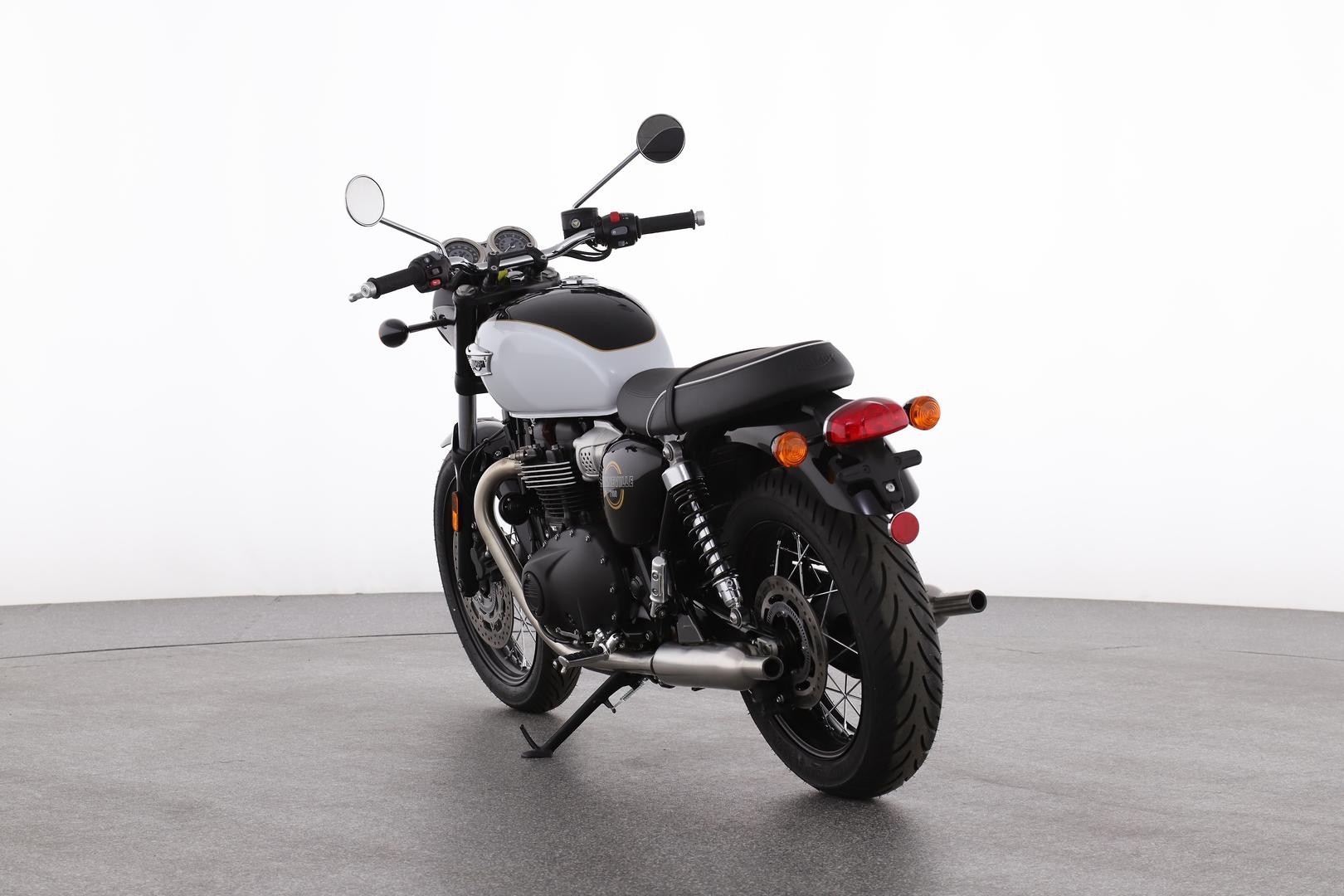 Triumph Bonneville T100 (900cc) image 3
