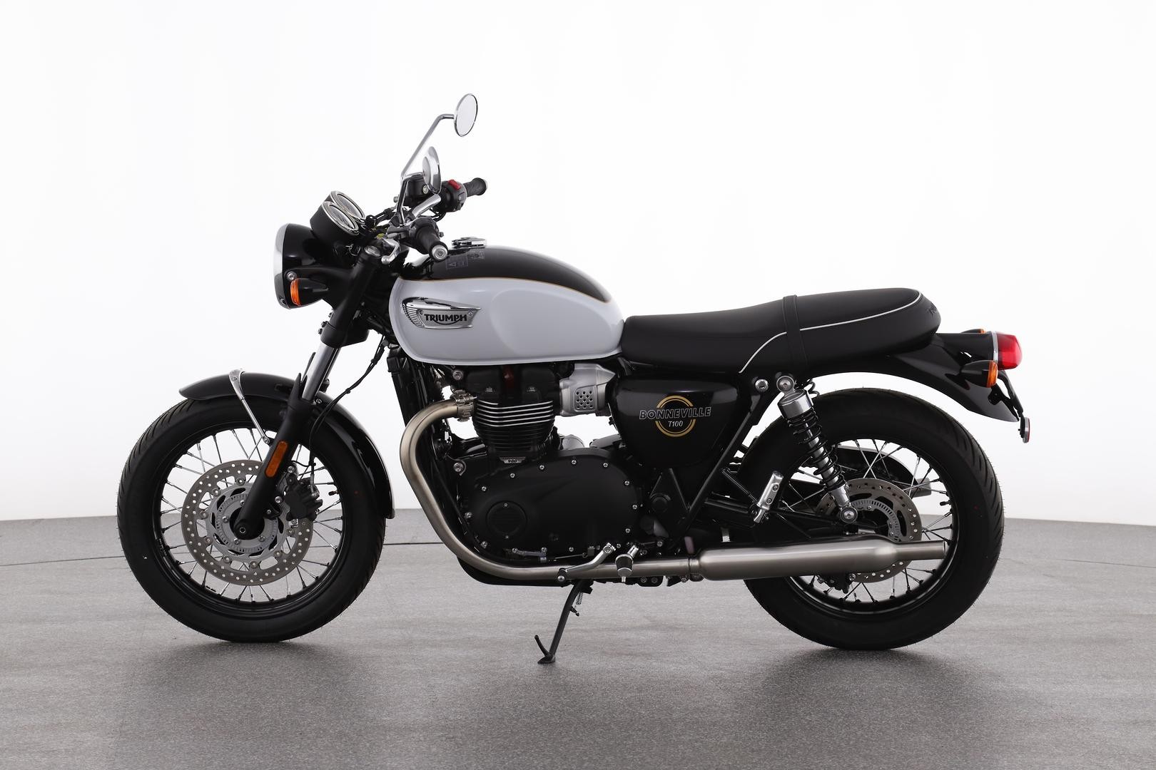 Triumph Bonneville T100 (900cc) image 2