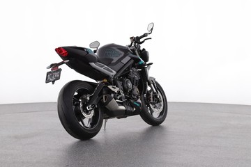 https://dvg-vehicle-assets.s3.amazonaws.com/CW2880/8iinsdukkfv0sd6qydhdtu1pj.jpg