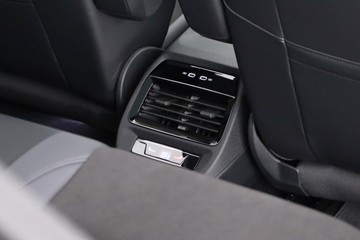 https://dvg-vehicle-assets.s3.amazonaws.com/DVB432/83ukgl7do0a407vv0bbiod7n4.jpg