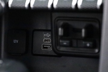 https://dvg-vehicle-assets.s3.amazonaws.com/DVB451/5ywvwvgdnh62i6tef54t9uta1.jpg