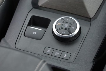 https://dvg-vehicle-assets.s3.amazonaws.com/DVB451/b8gg791ldk78mnwmajnz8j90t.jpg
