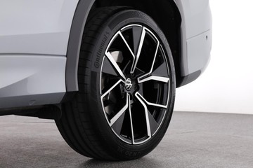 https://dvg-vehicle-assets.s3.amazonaws.com/DYZ691/uvc5bnuinx3sfby5jh17tuua.jpg
