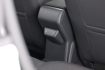 https://dvg-vehicle-assets.s3.amazonaws.com/DYZ740/2vzkt9hwezxp6sbndeg0dx00.jpg