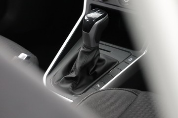 https://dvg-vehicle-assets.s3.amazonaws.com/DYZ740/57x5531g6l8yzswn9jxf38m6h.jpg