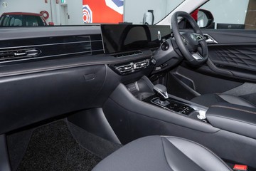https://dvg-vehicle-assets.s3.amazonaws.com/G074592/ylr2adj39xdlaktr0rv52lped.jpg
