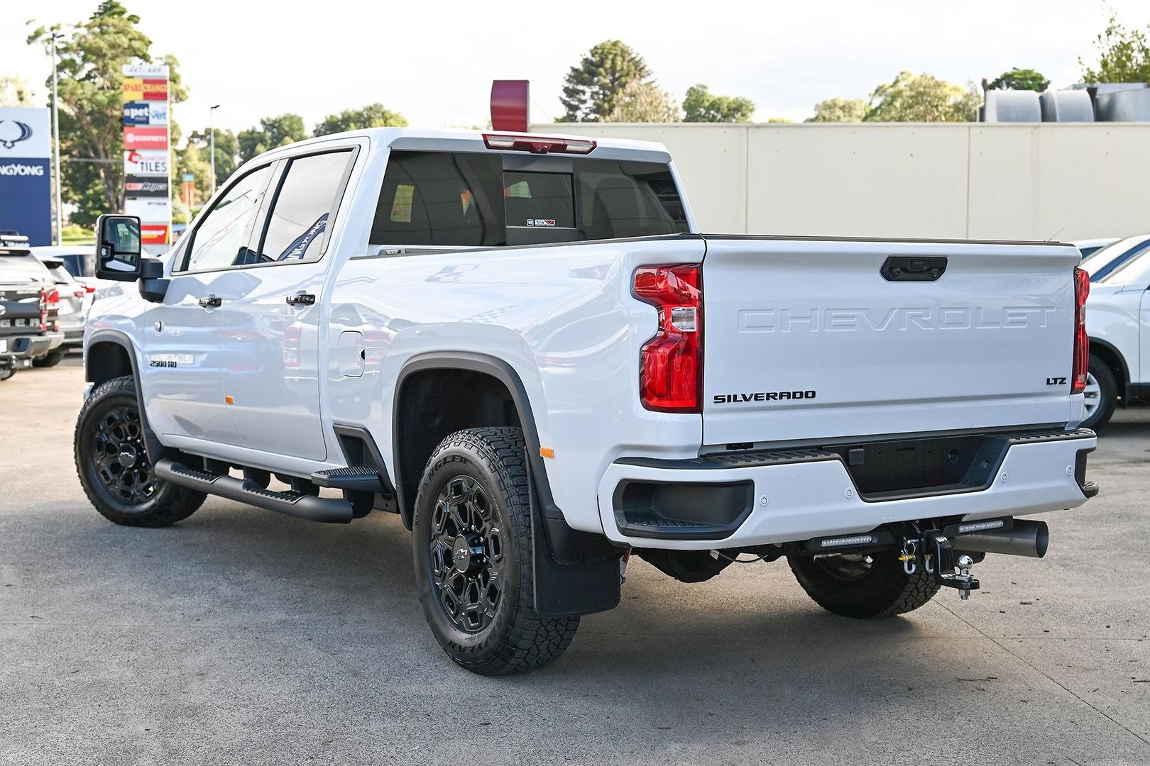 Chevrolet Silverado Hd image 3