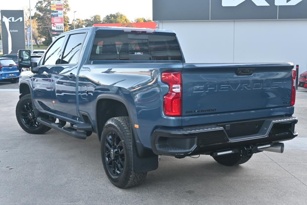 Chevrolet Silverado Hd image 2