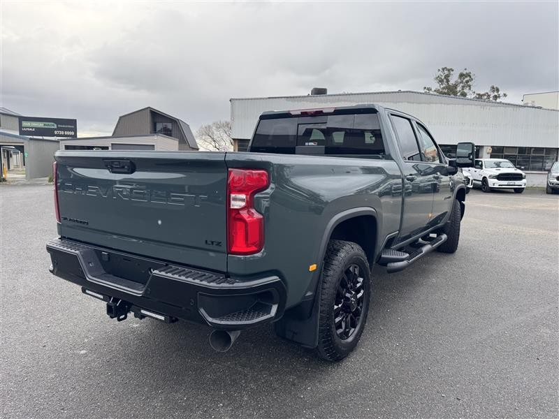 Chevrolet Silverado Hd image 3