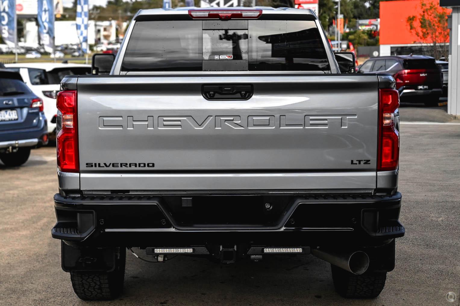 Chevrolet Silverado Hd image 2