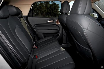 https://dvg-vehicle-assets.s3.amazonaws.com/GW611790/7g8qixjo7azjuxp2ryyld1e3a.jpg