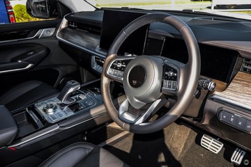 https://dvg-vehicle-assets.s3.amazonaws.com/GW613884/j8n3uqmul06r776lyxtf5ig71.jpg