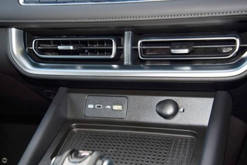 https://dvg-vehicle-assets.s3.amazonaws.com/GW628050A/mdfa2gasxr5drcjk7hsygz9tb.jpg