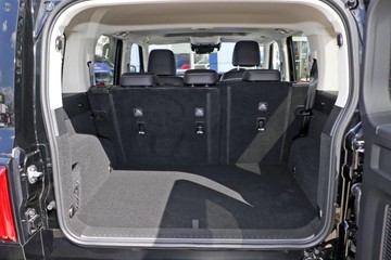 https://dvg-vehicle-assets.s3.amazonaws.com/GW666878/nbshvycb2o0mmbqk50pl1fdme.jpg