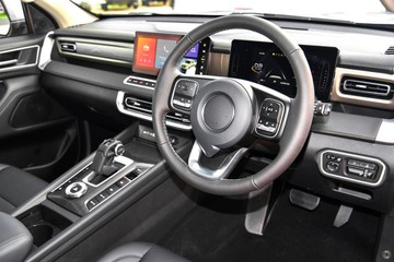 https://dvg-vehicle-assets.s3.amazonaws.com/GW673746/cdoolop85z8pdqyybp37cnux9.jpg