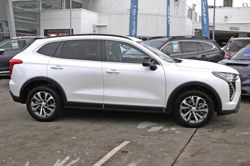 https://dvg-vehicle-assets.s3.amazonaws.com/H625433A/7nvssnd6jb3x8e9rk1brz5eme.jpg