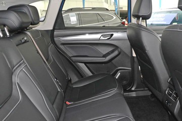 https://dvg-vehicle-assets.s3.amazonaws.com/H625889/005sy4f5vbujpyjdpsefv9nz4.jpg