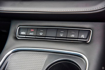 https://dvg-vehicle-assets.s3.amazonaws.com/H945401/65y7rgg5eo1hbxhcrftks3wva.jpg