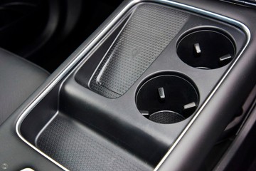https://dvg-vehicle-assets.s3.amazonaws.com/H945401/k7jfwg3lp6inoets19i2s2lh1.jpg