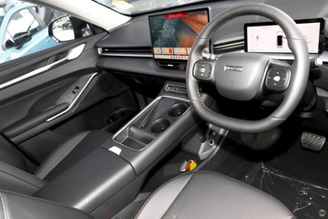 https://dvg-vehicle-assets.s3.amazonaws.com/H945422/8bbi0ckfzdm4p0xqttdnfbx1a.jpg