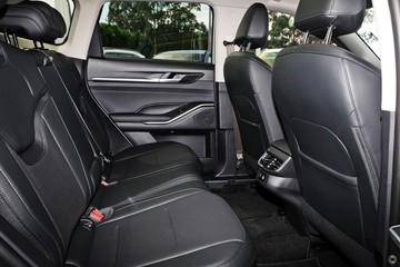 https://dvg-vehicle-assets.s3.amazonaws.com/H993544/1fatwpxxf89ilwz6hzs6btez1.jpg