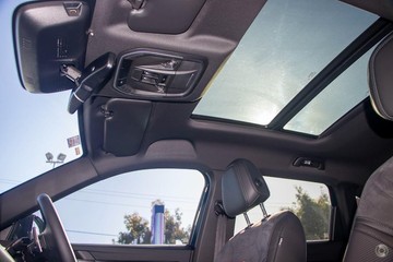 https://dvg-vehicle-assets.s3.amazonaws.com/HH953792/2to1lj30pobi9fqs1fml8g8r8.jpg