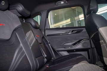 https://dvg-vehicle-assets.s3.amazonaws.com/HH953792/9ja9ub9joimt0j1y3jv9wzbwq.jpg