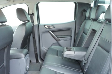 https://dvg-vehicle-assets.s3.amazonaws.com/J003095/1n2acs7bgnd8ccjvwlarlcb6m.jpg