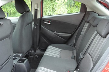 https://dvg-vehicle-assets.s3.amazonaws.com/J003231/ce9yxdlje20ysesnjiyrluiau.jpg
