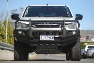 https://dvg-vehicle-assets.s3.amazonaws.com/J003275/42cj7q7vjdd4x1tsktvajw1aa.jpg