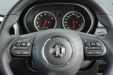 https://dvg-vehicle-assets.s3.amazonaws.com/J003392/86ygdmcrvogg1j35tsnl3zc87.jpg
