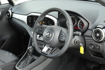 https://dvg-vehicle-assets.s3.amazonaws.com/J003392/a8m5n3grfsdck5g40xofoscsh.jpg