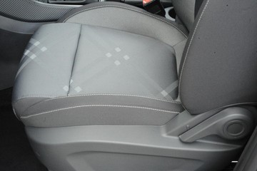 https://dvg-vehicle-assets.s3.amazonaws.com/J003392/clw1utredftkz77a3faotik22.jpg