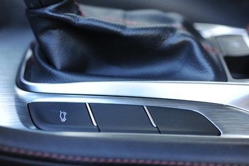 https://dvg-vehicle-assets.s3.amazonaws.com/J003485/bljoy5gzruollojrmv5857m2a.jpg