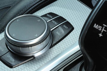 https://dvg-vehicle-assets.s3.amazonaws.com/J003488/7z74fep7vuf1mykf7xzjr4o81.jpg