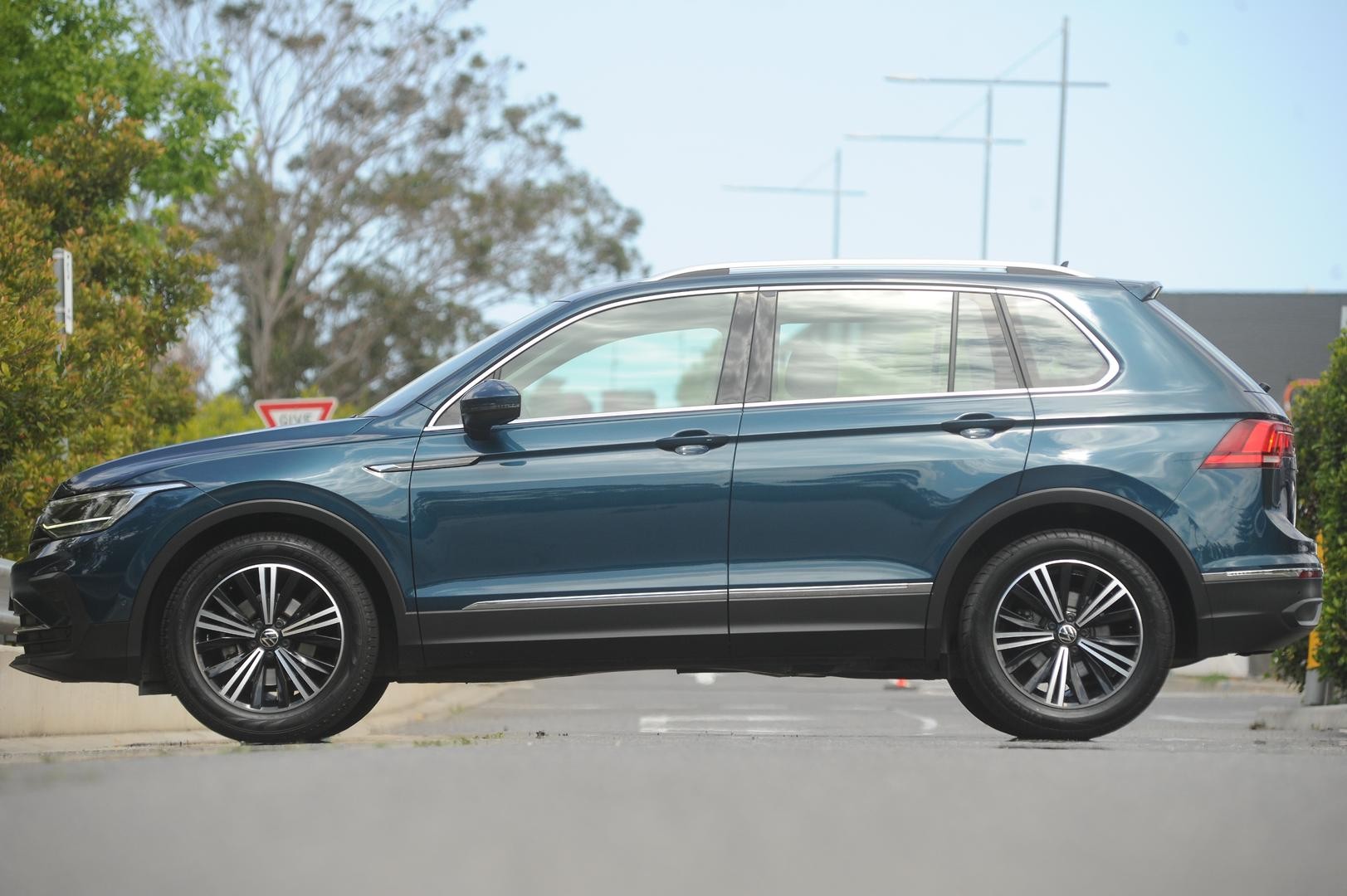 Volkswagen Tiguan image 2