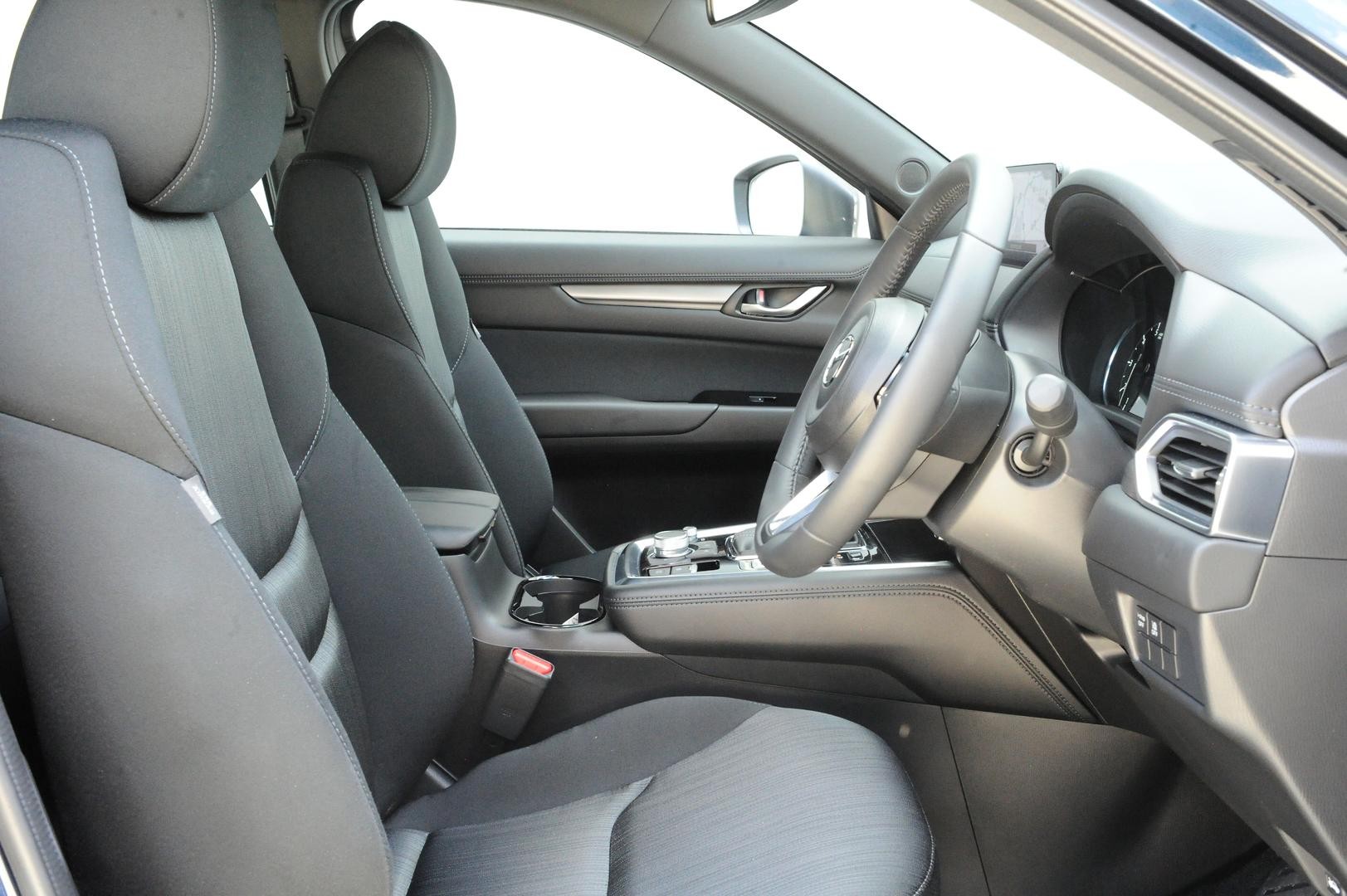 Mazda Cx-8 image 2