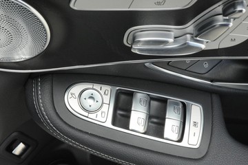 https://dvg-vehicle-assets.s3.amazonaws.com/J003549/a6wdoa7e9n6bxes7ysww585wa.jpg