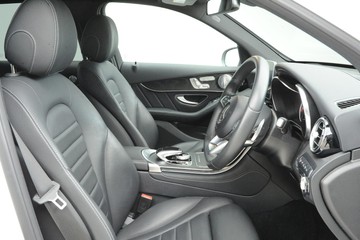 https://dvg-vehicle-assets.s3.amazonaws.com/J003549/abgmxc3sjrnnrn3qgophaej5x.jpg
