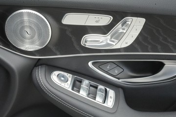 https://dvg-vehicle-assets.s3.amazonaws.com/J003549/dv9rt067xs439i2x7sjns1xb9.jpg