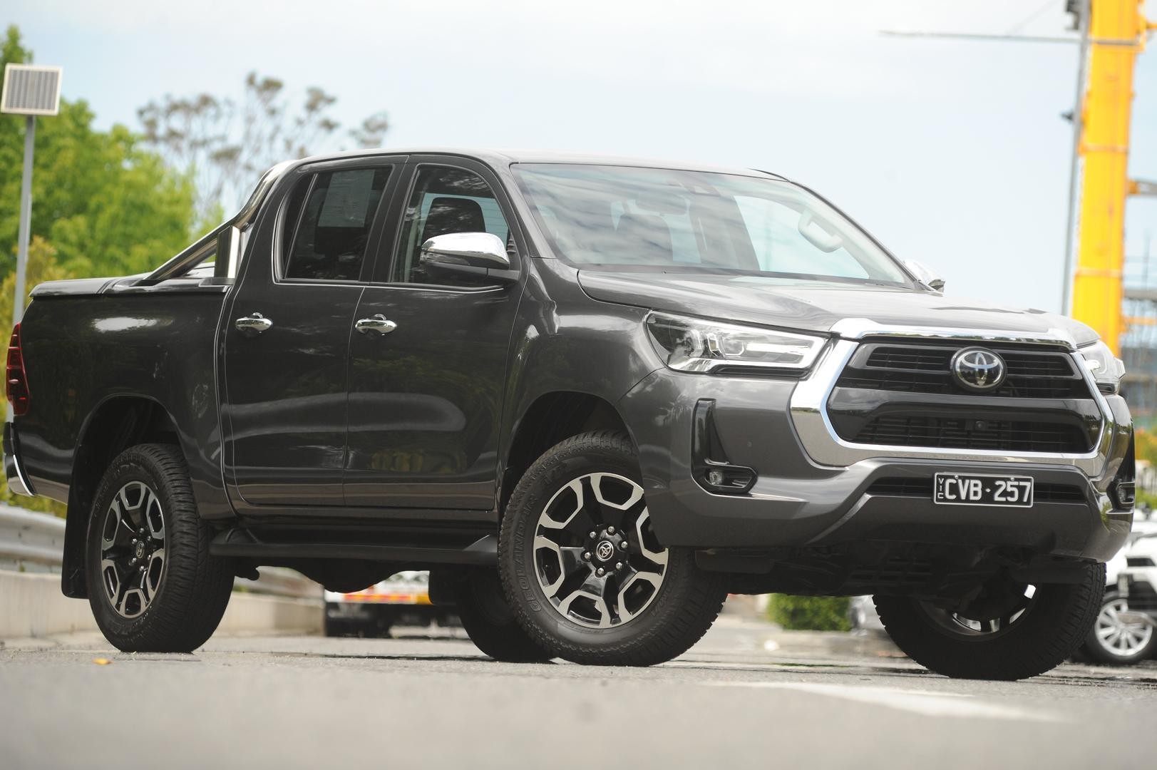 Toyota Hilux image 1